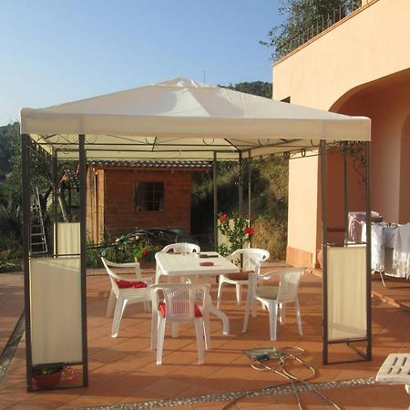 Room In Villa - Room In The Hills With Garden And Sea View San Salvatore  Exterior foto