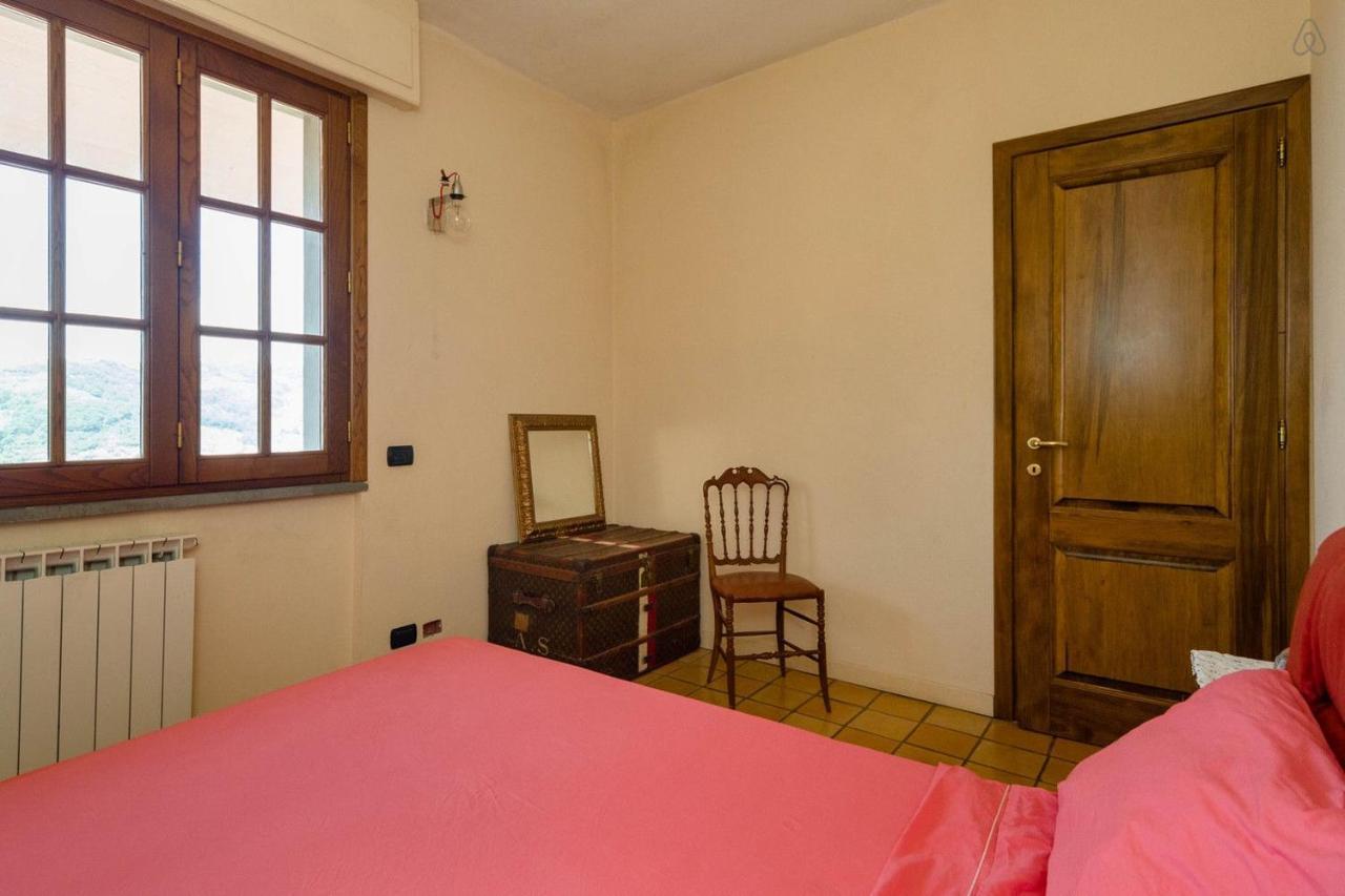 Room In Villa - Room In The Hills With Garden And Sea View San Salvatore  Exterior foto